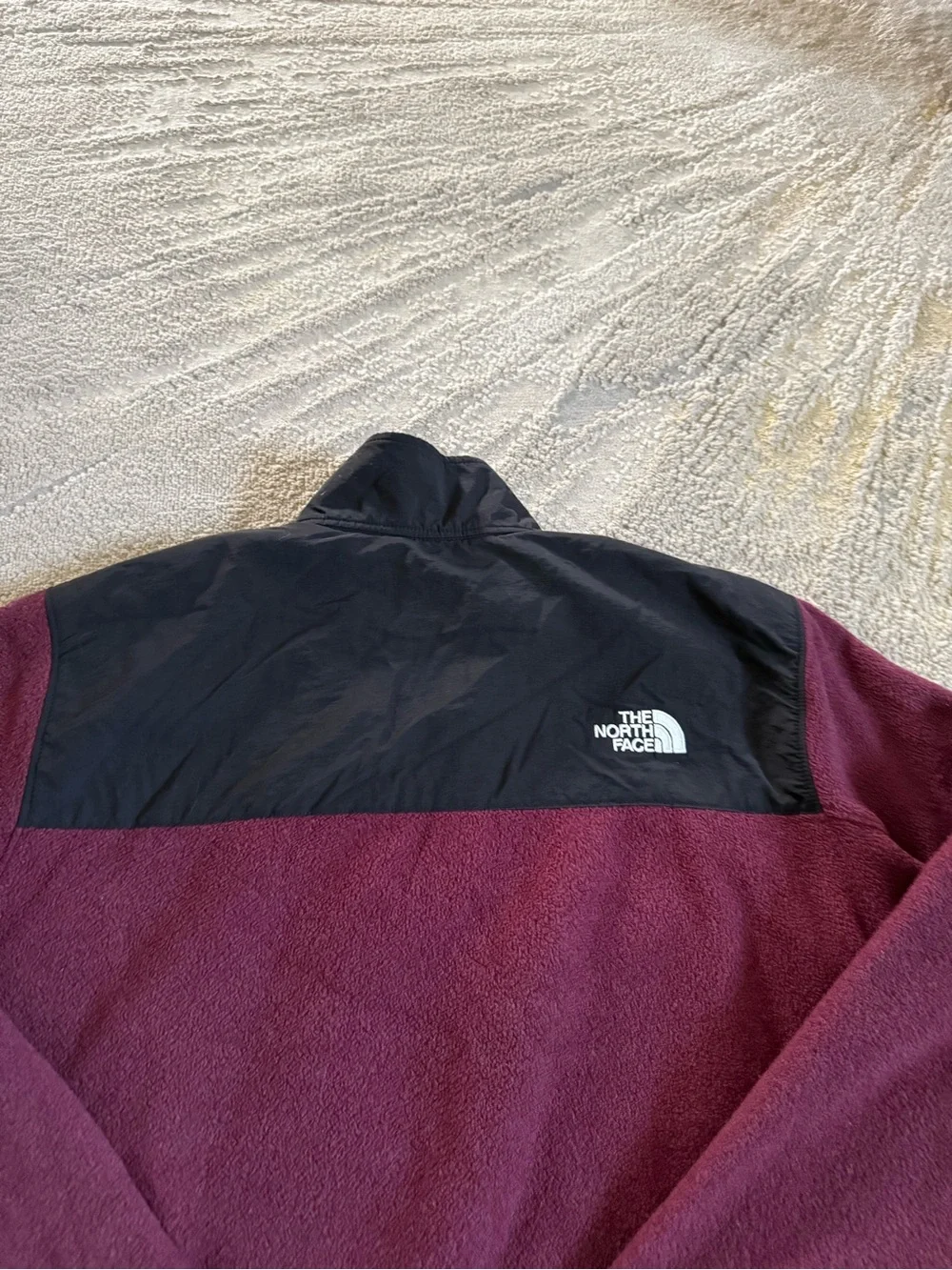 North Face Pullover fleece 200WT Tundra RTO Jacket 1/2 Zip black maroon large